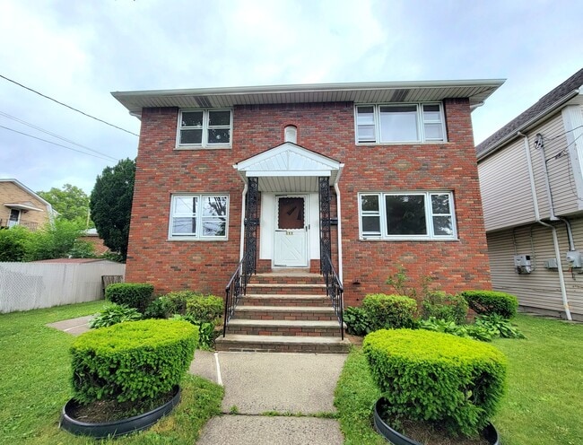 Front - 111 Marconi St Unit 1