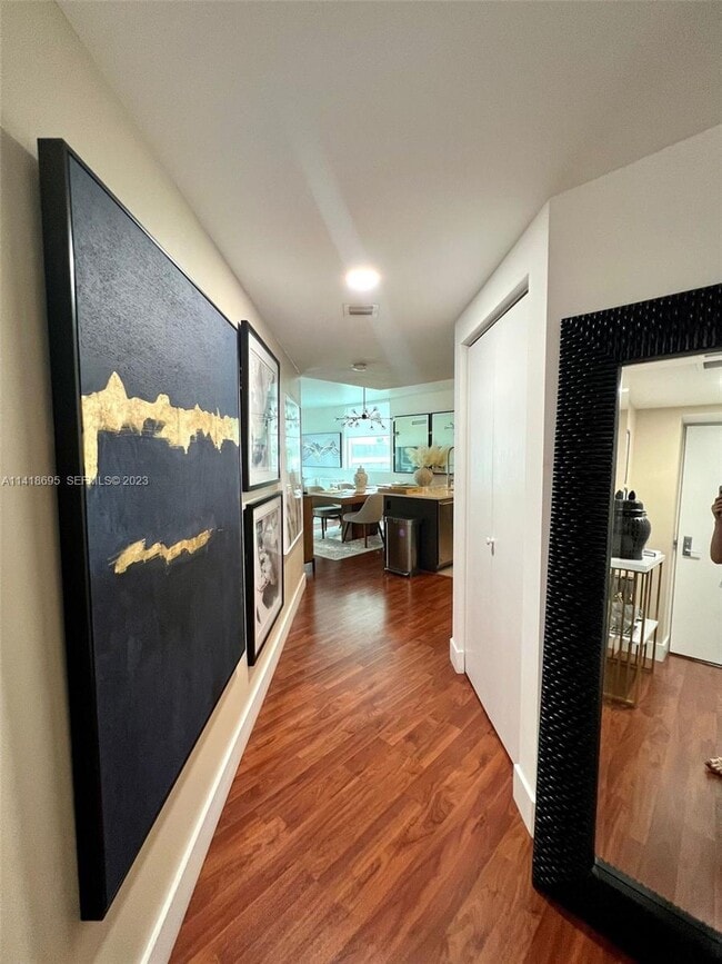 Photo - 500 Brickell Ave Unit 1410