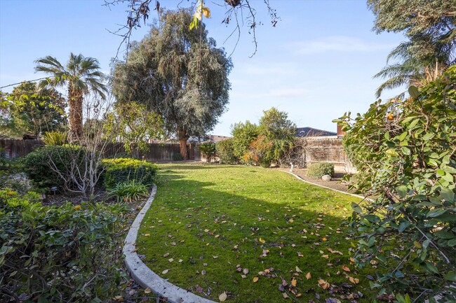 Photo - 7808 Selkirk Dr