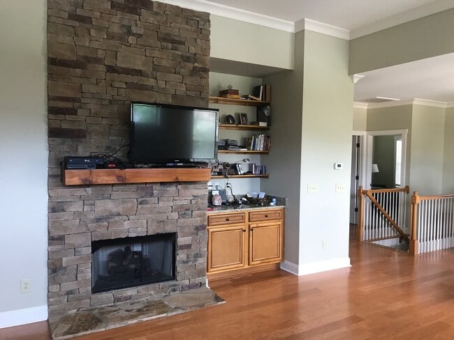 Photo - 263 Solamere Ln