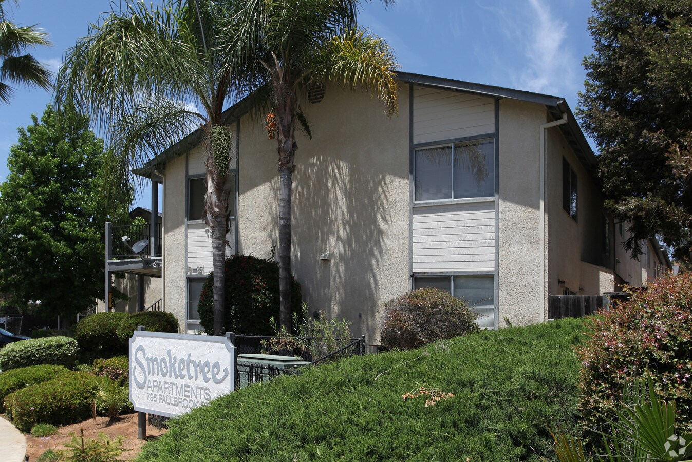 Smoketree Apartments - Smoketree Apartments