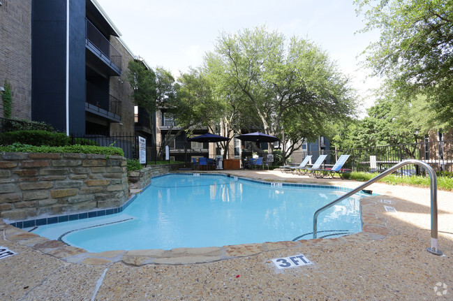 Building Photo - Oakwood Creek Rental