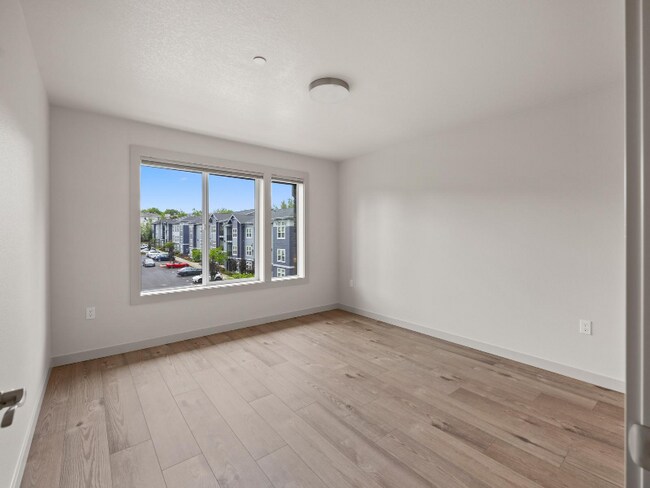 Photo - 21929 NE Halsey St Unit 301