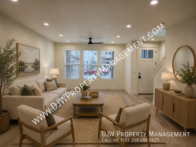 Photo - 1366 N Meadowglen Ave