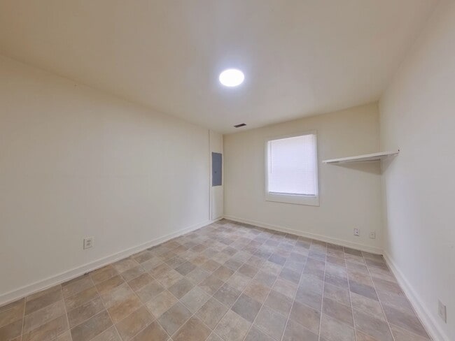 Photo - 2448 S Holyoke St