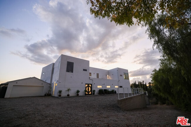 Photo - 5900 Winnetka Ave