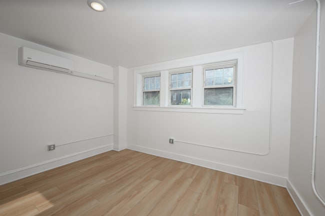 Photo - 1384 W 83rd St Unidad 401