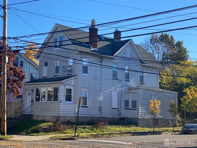 Building Photo - 148 Jones Ave Rental