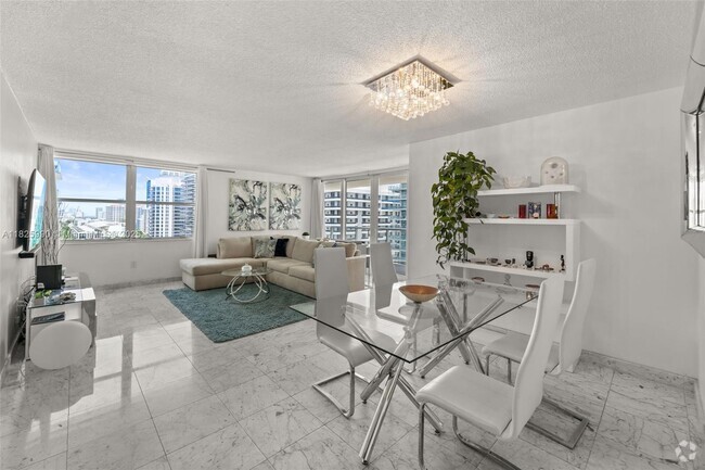 Building Photo - 5750 Collins Ave Unit 14K Rental