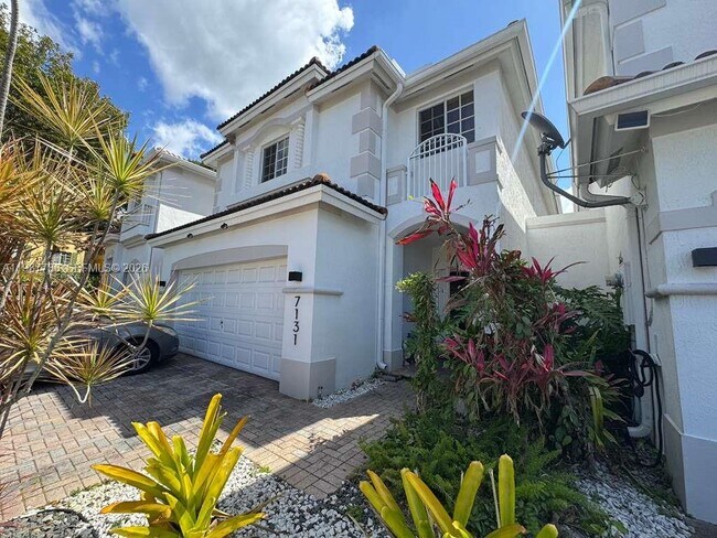 Photo - 7131 NW 114th Ct