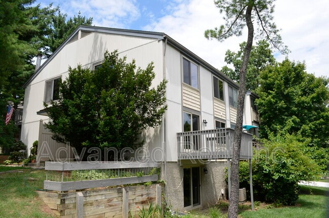 Photo - 24 Dendron Ct