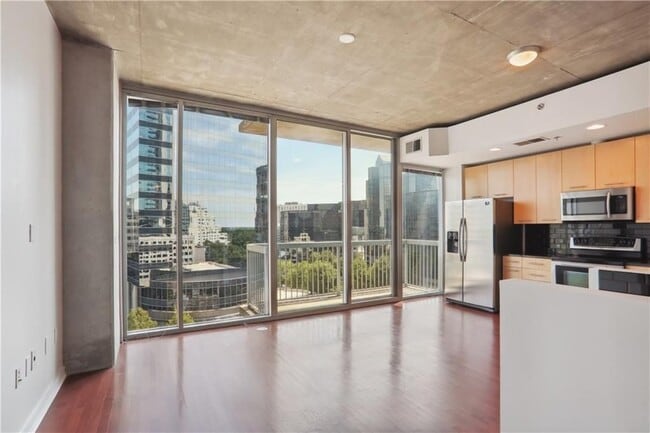 Photo - 3324 Peachtree Rd Unit 915
