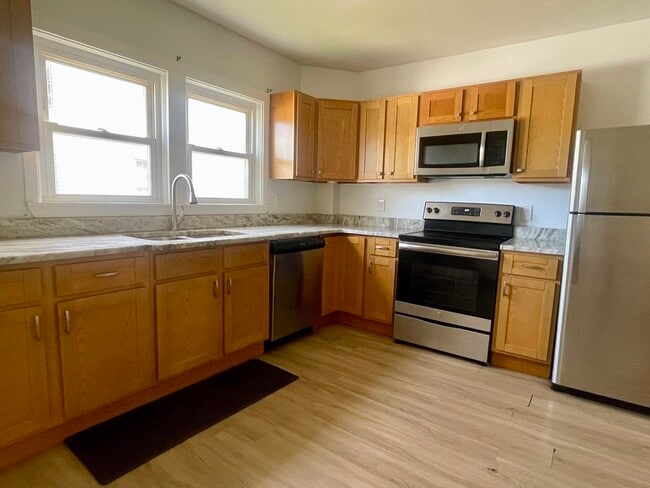 Building Photo - 4 Mill St Unit 2