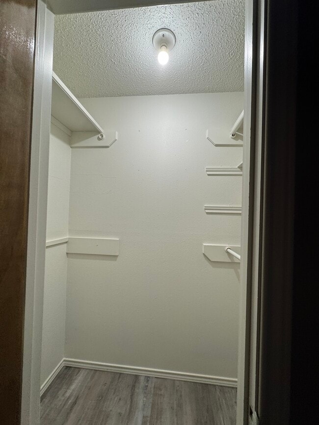 Photo - 8608 Geneva Ave