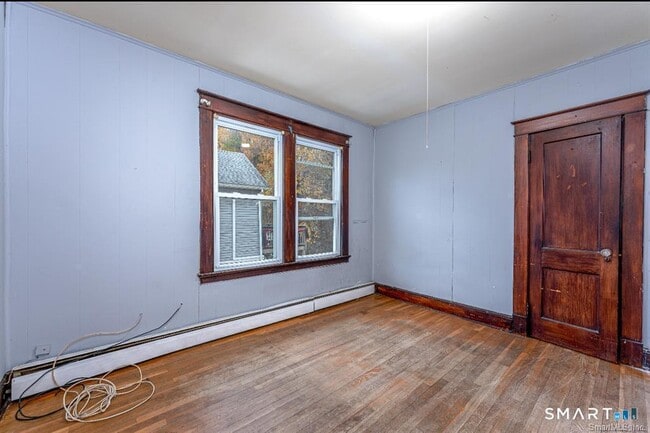 146 Charles St Unit 2nd