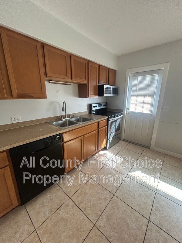 Photo - 2390 14th Ave SW Unit A