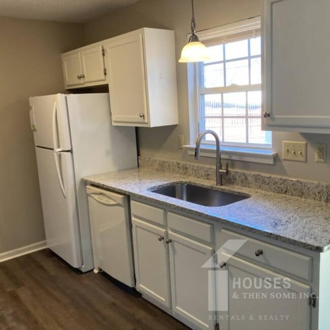 Photo - 5 Sandy Point Ct