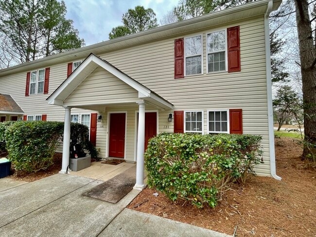 Building Photo - 224 Bass Lake Rd