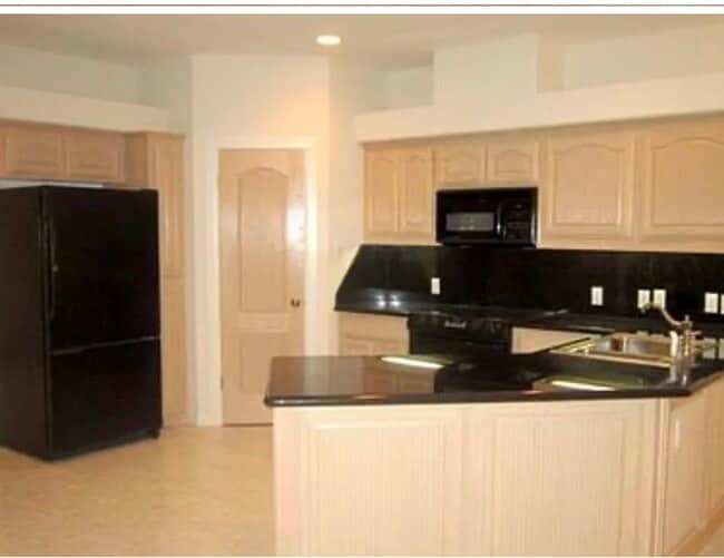 Photo - 133 E Yucca Ave