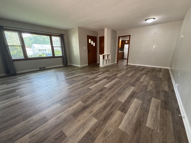 Photo - 1729 W Iles Ave