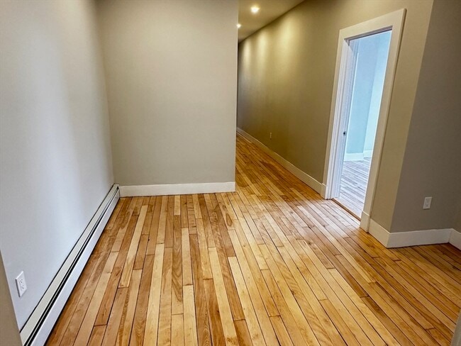 Photo - 1284 Commonwealth Ave Unidad 7