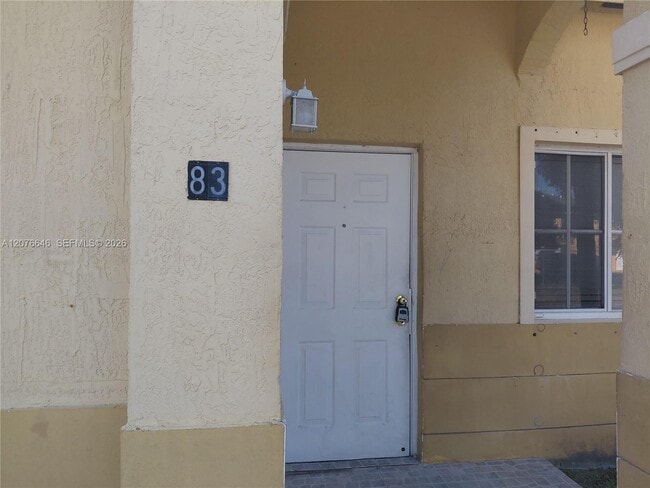83 NE 13th Ave
