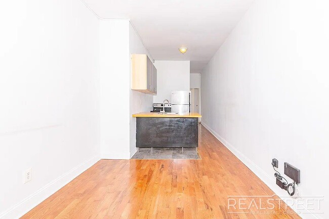Photo - Stylish & Spacious Apartment in the Heart of Bushwick Unit 2L