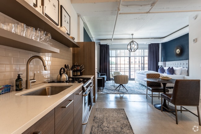 Estudio - 575 ft² - FLATS at Ponce City Market