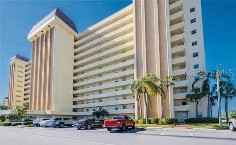 Building Photo - 4575 Cove Cir Unit 1105