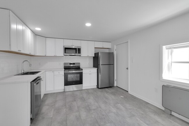 Photo - 211 Summer St