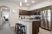 2BR, 2BA - 995SF