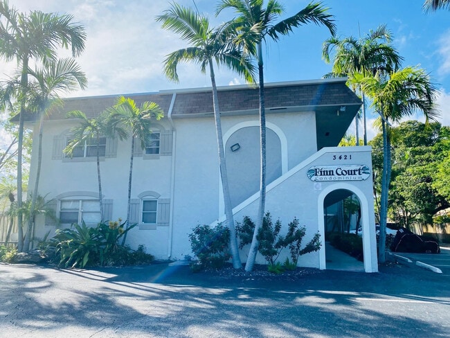 Building Photo - 3421 NE 15th Ave Unit 7