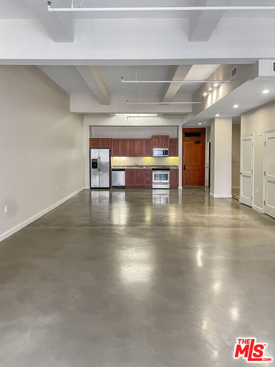 Photo - 315 W 5th St Unidad 414