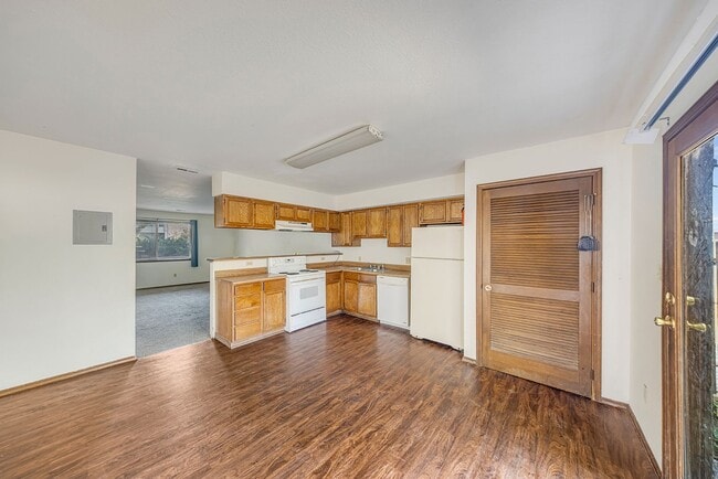 Photo - 489-432 32 Rd Unit 1