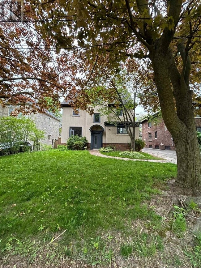 Photo - 19 Glengrove Ave E