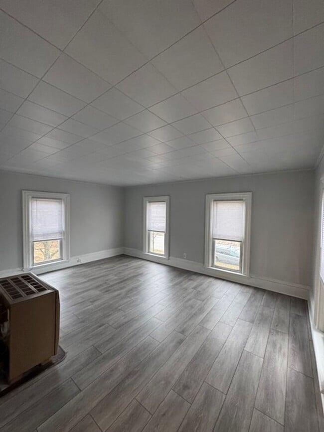 Photo - 302 E Washington St Unit 2