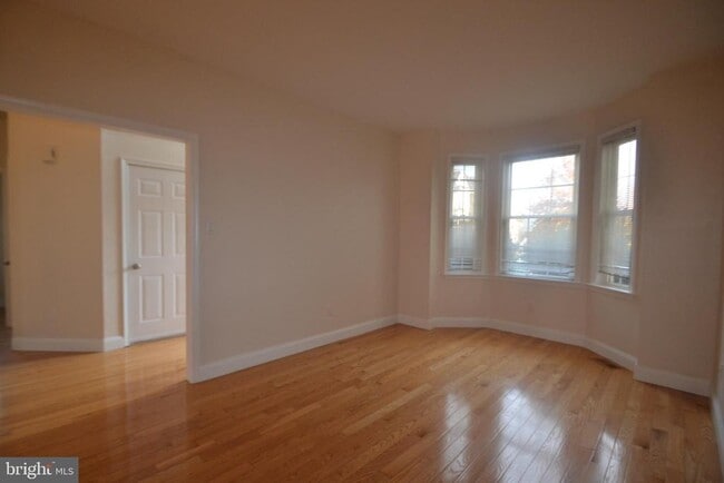 Building Photo - 105 Bolton Ct