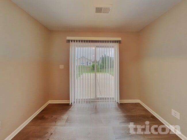 Photo - 15436 Dusty Trail