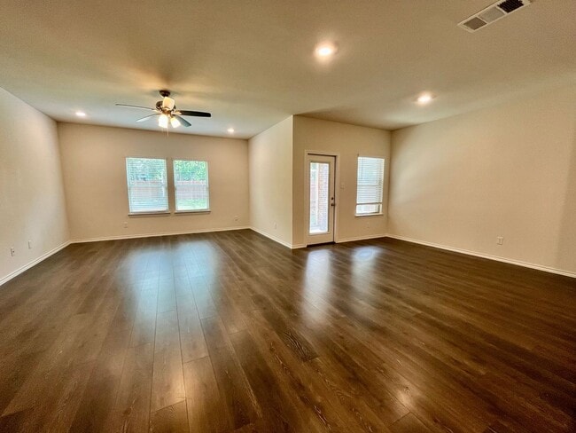 Photo - 2304 Lattimore St