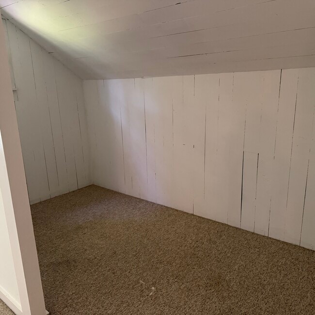 small office - 856 Boston Post Rd Unit Garage Apartment