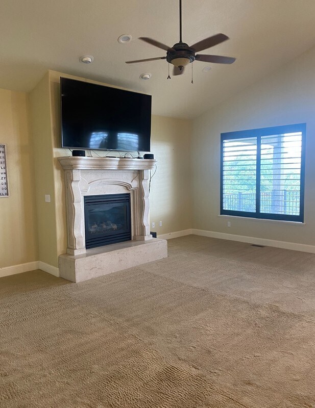 Photo - 581 Oak View Ct