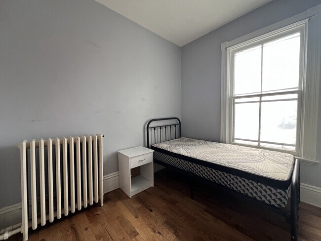 Photo - 168 Weymouth St Unit 1-1