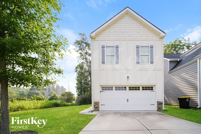 Photo - 8 E Newnan Rd