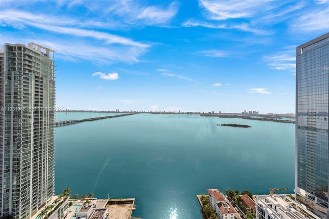 Photo - 460 NE 28th St Unidad 3903