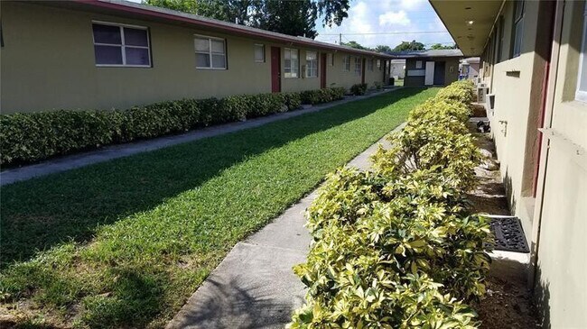 Building Photo - 2734 Fillmore St Unit 3-E