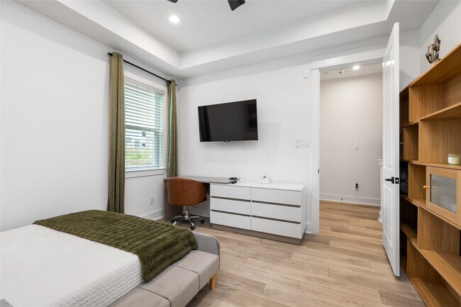 Photo - 1602 Mary St