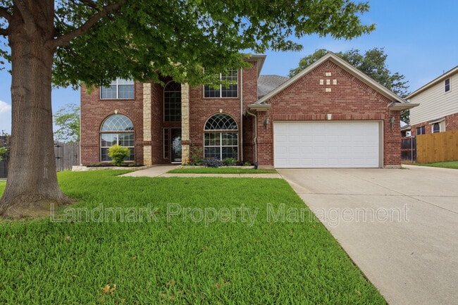 Building Photo - 2115 Lexington Dr