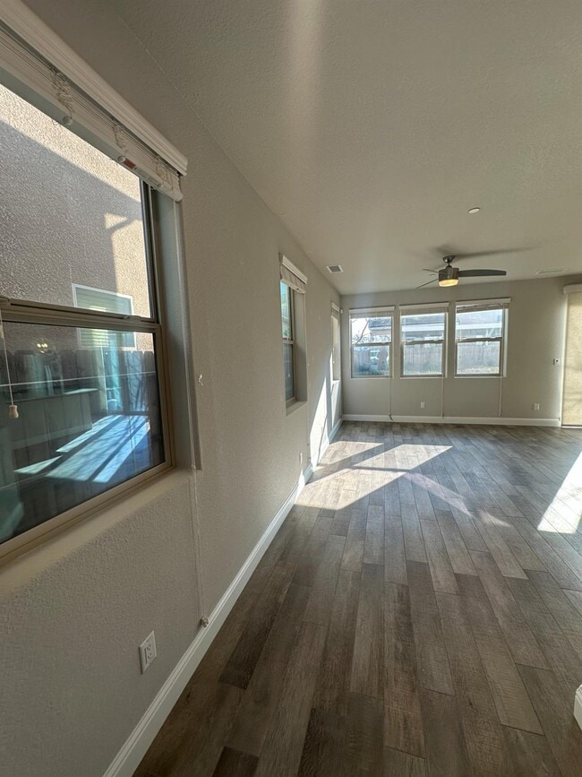 Photo - 1325 E Via Viola Way