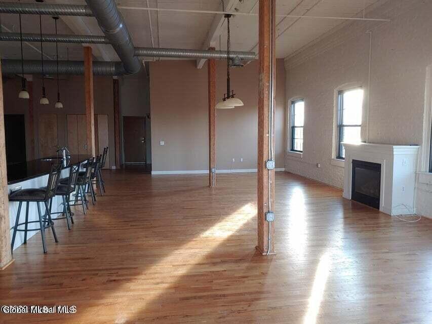 Photo - 387 3rd Ave Unidad APT 401