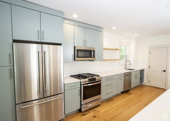 Building Photo - 15 Marston St Rental